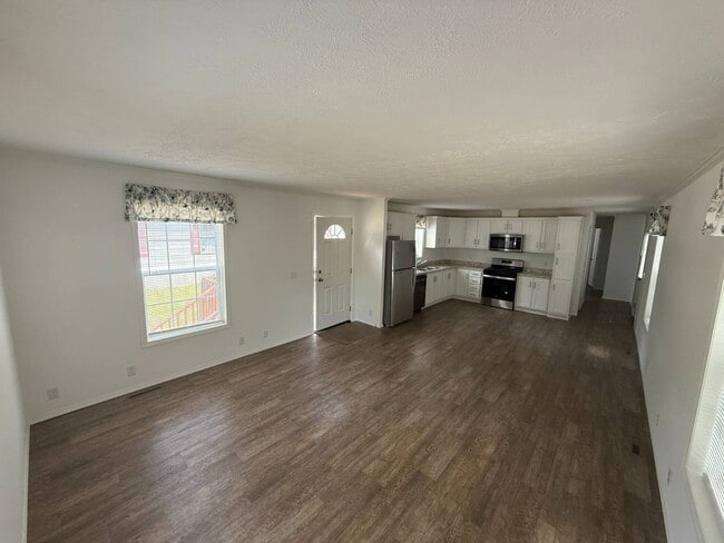 Photo - 93 Curtis Ln