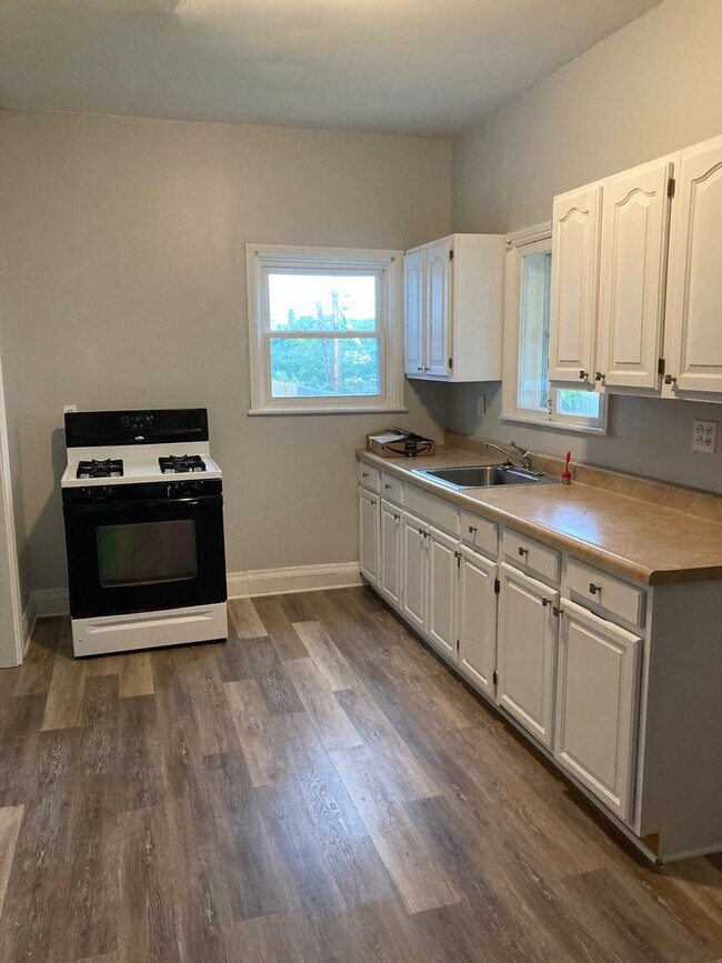 Photo - 256-258 GREGORY ST Unit 256 GREGORY ST