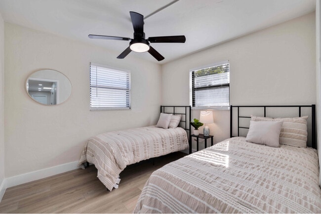 Photo - 490 82nd Ave
