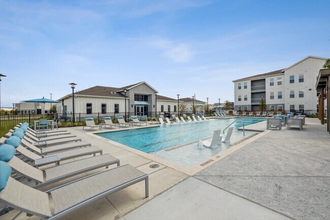 Building Photo - 2020 Grandway Dr Unit 3112