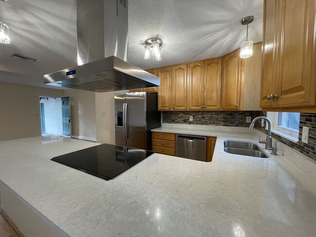 Photo - COUUNTRYSIDE CUTIE