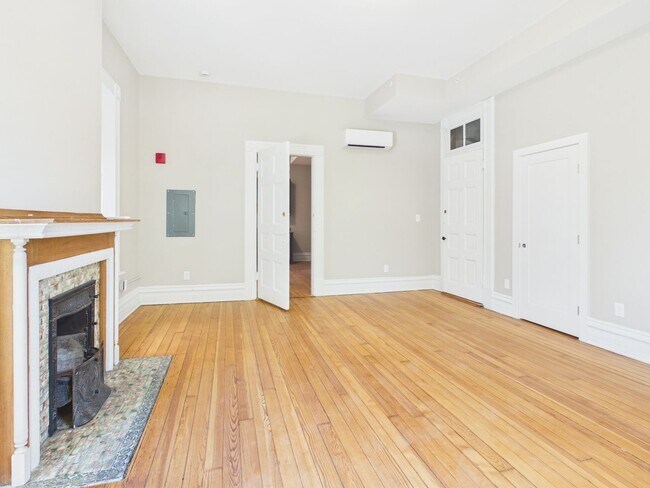 Photo - 7 E Franklin St Unidad 4