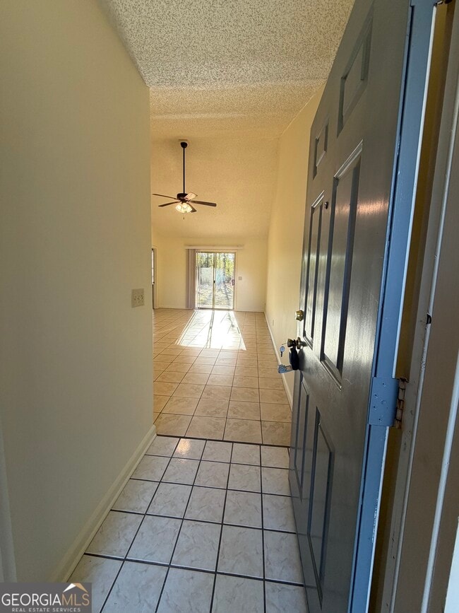 Photo - 444 Admiral's Walk Dr