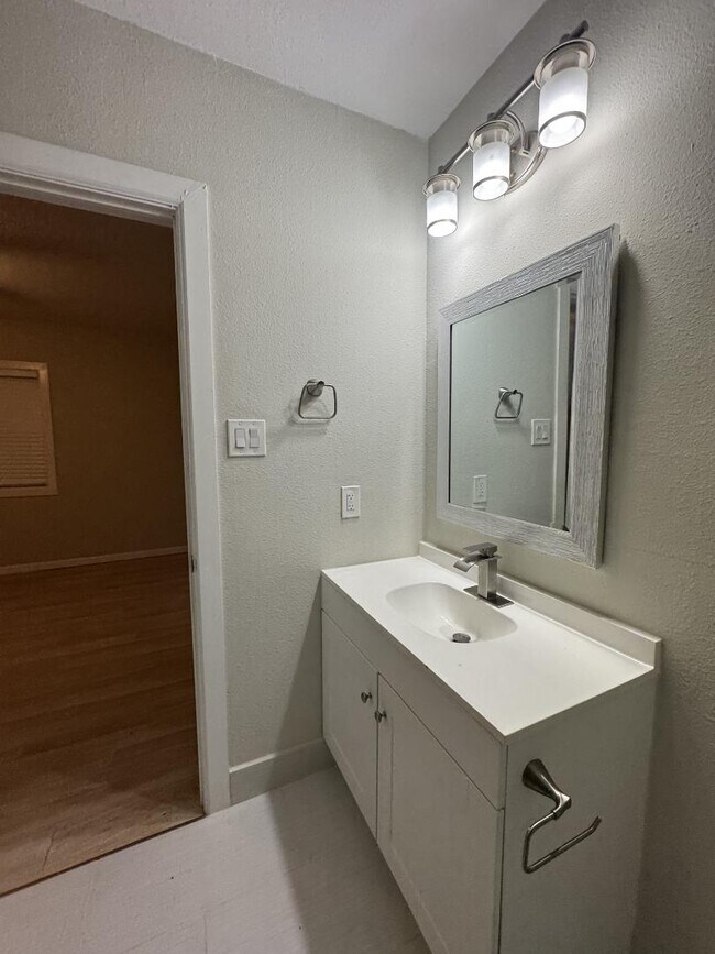 Photo - 10157 Barberry St