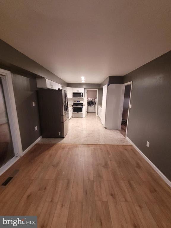 Photo - 12 Hasting Ln