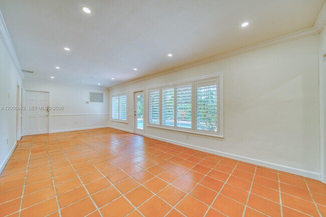 Photo - 1435 Blue Rd