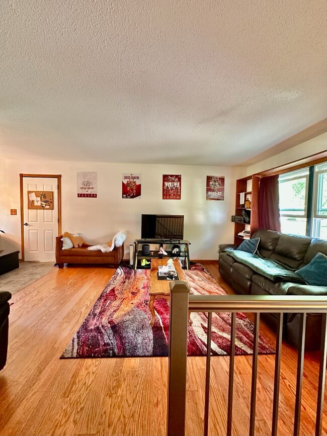 Photo - 333 Rockwell Ave