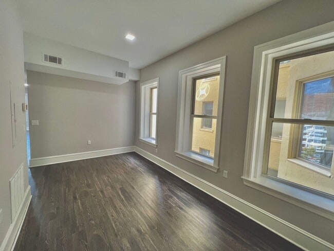 306 W Franklin