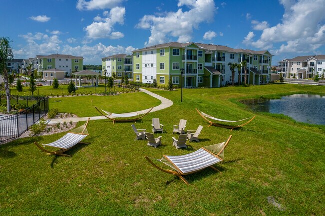 Mira Crystal Lake apartments — community photo