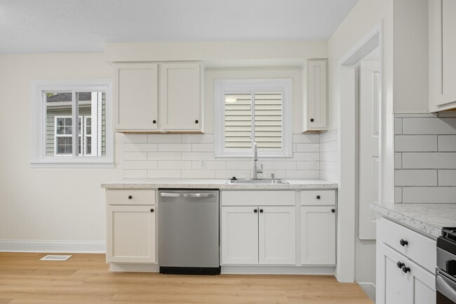 Photo - 344 Chestnut Ave