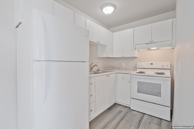 Photo - 671 S. Western Ave.