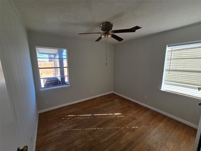 Photo - 2709 Hearne Dr