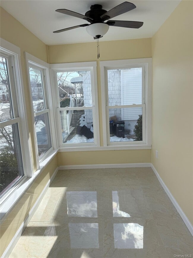 Photo - 363 Hewlett Pkwy