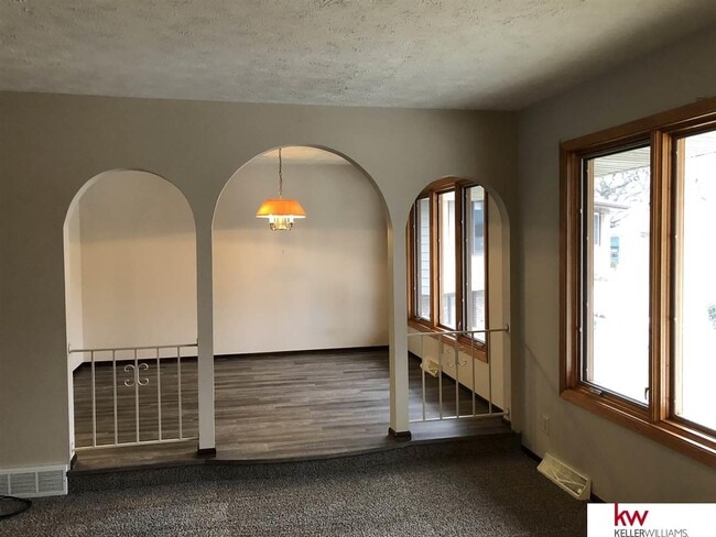 Photo - 212 Douglas Dr