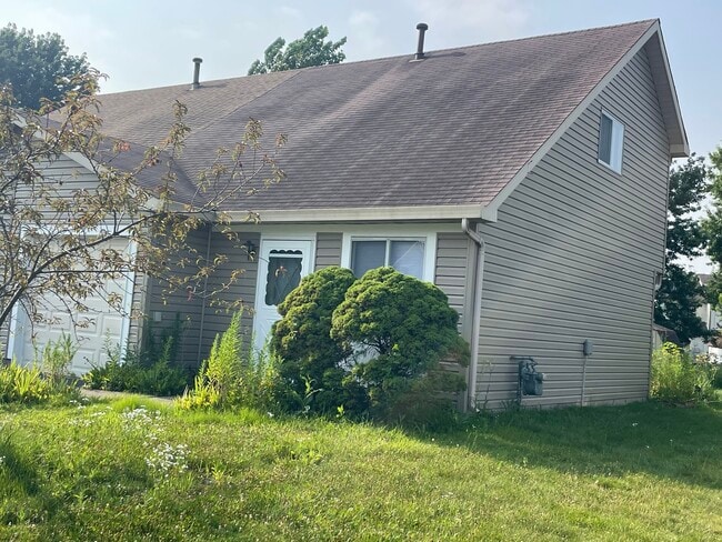 Photo - 1793 Goddard Ln