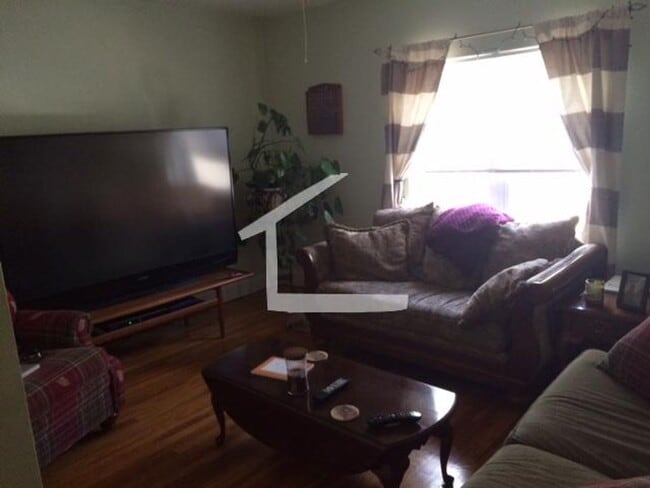 Photo - Nice 1 bed in Oak Square
