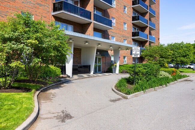 Photo - Draydon Manor