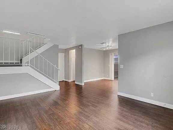 Photo - 4339 Spencer St