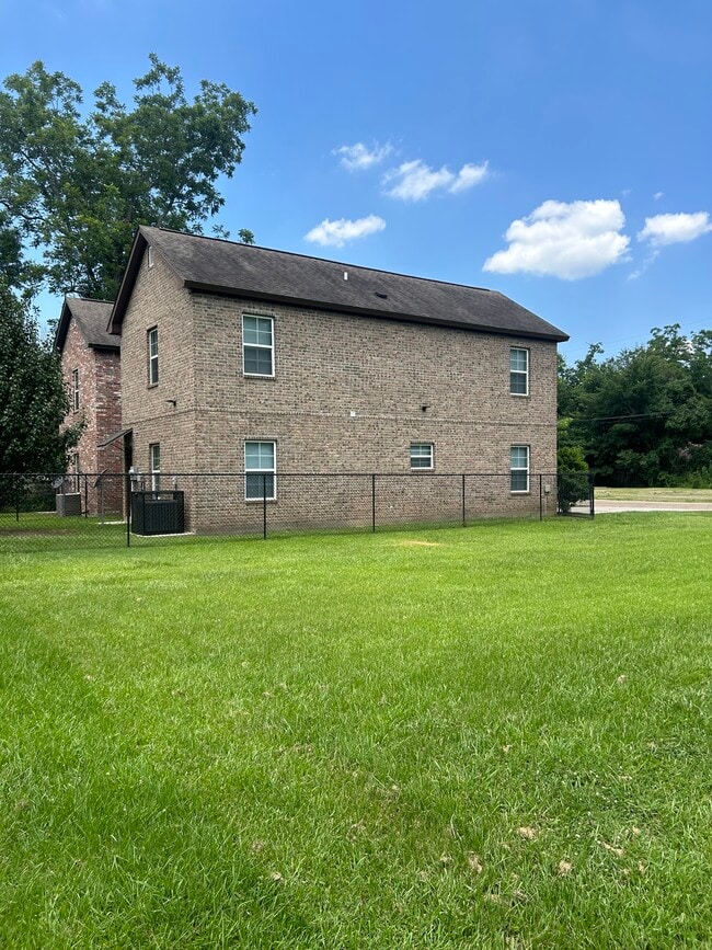 Photo - 5390 Paige St