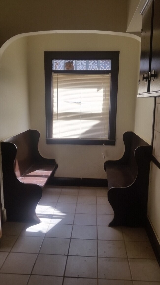 516 W Margaret St Unit 516