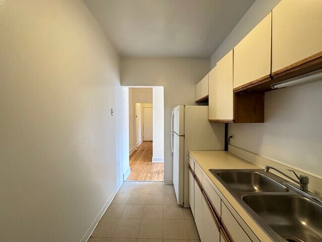 Photo - 1532 N Kedzie Ave Unidad E3 Rental