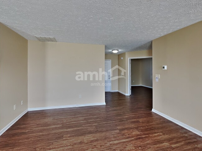 Photo - 6651 Wilmot Ln