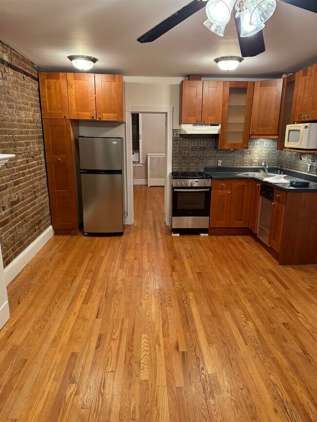 Photo - 702 Bloomfield St Unit 3