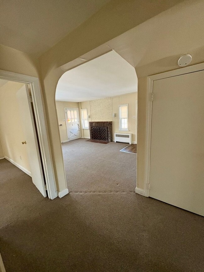 Photo - 418 N Ogle Ave