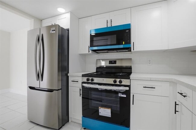 Photo - 3704 Broadway Unit 205