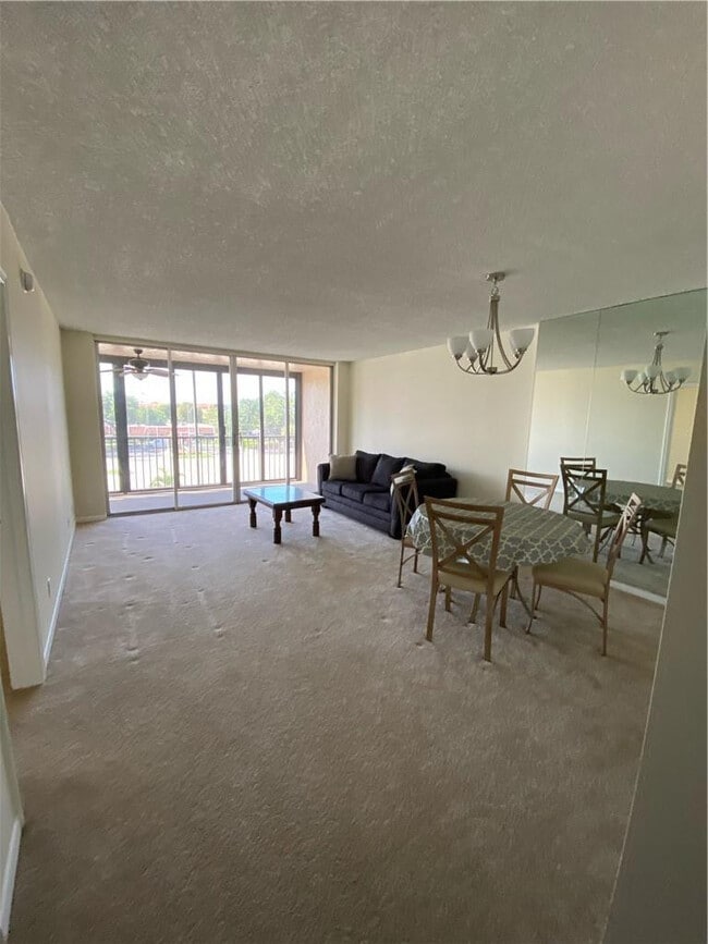 Photo - 740 S Federal Hwy Unidad 312