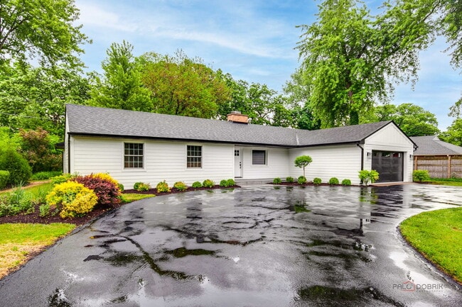 535 N Waukegan Rd