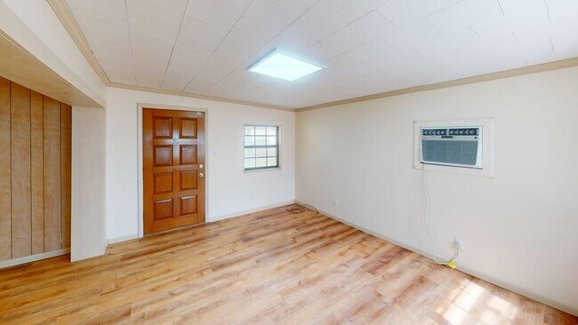 Photo - 118 Bellamy Cir