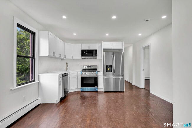 Building Photo - 54 Overlook Ave Unit #2