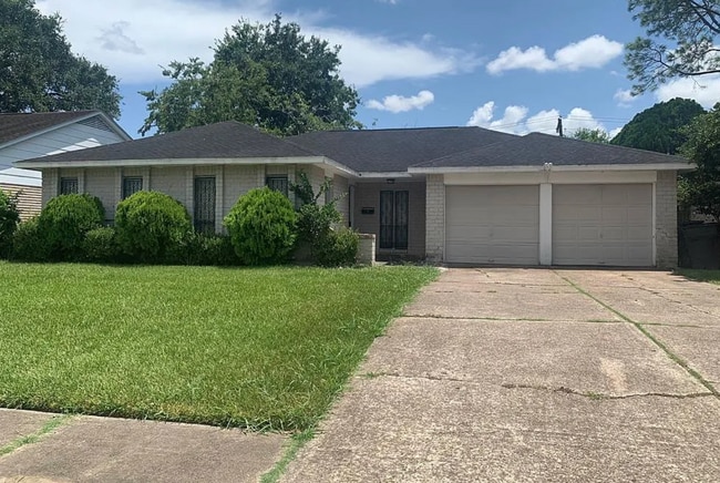 Building Photo - 11435 Newbrook Dr