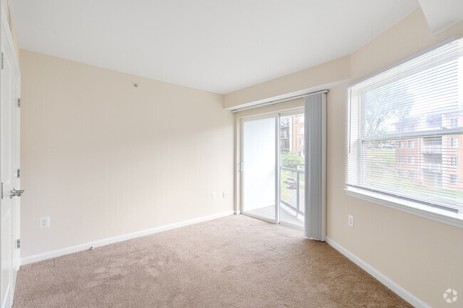 1BR, 1BA - 647SF - Bedroom