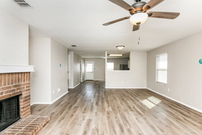 Photo - 1433 Lauren Dr