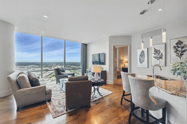 Building Photo - 1301 Throckmorton St Unit 2805 Rental