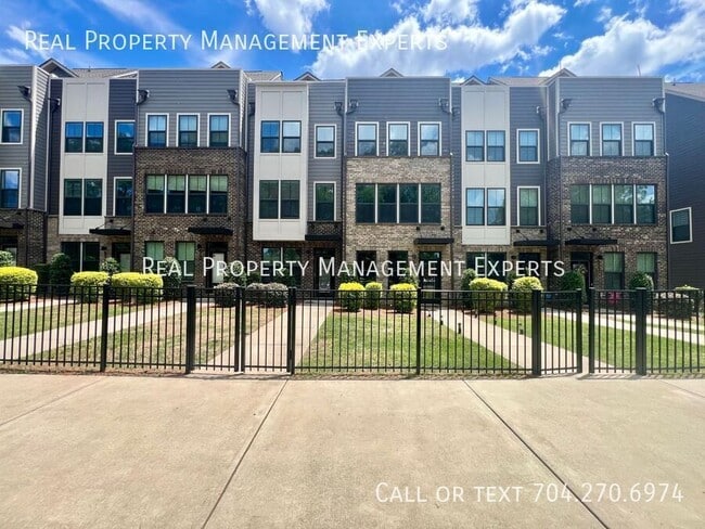 Building Photo - 528 Billingsley Rd