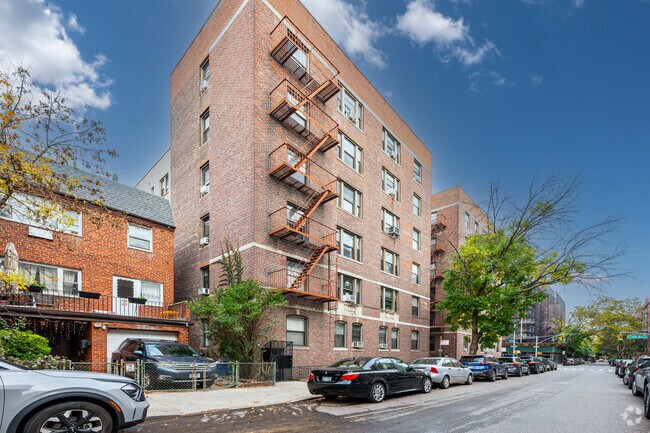 Photo - Croydon Manor