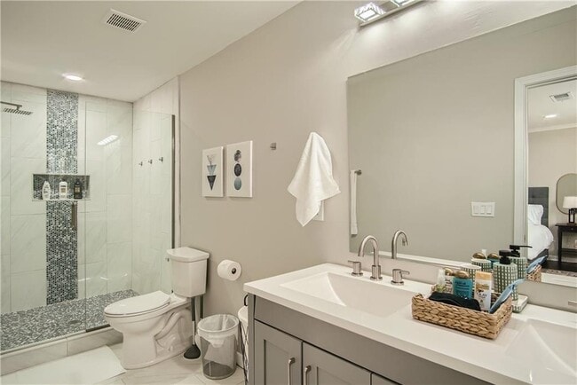 Photo - 1865 Broadwell St SW
