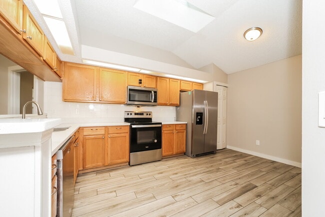 Photo - 1120 Creeks Ridge Rd