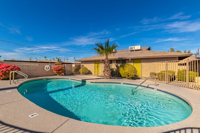 Photo - 3525 E Pinchot Ave