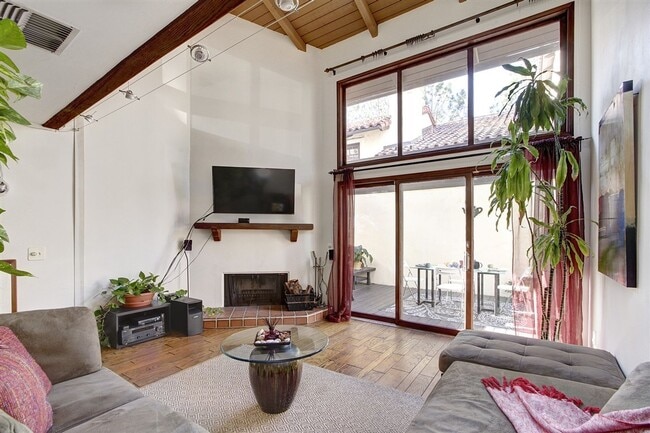 Photo - Prime La Jolla Location – Pool, Tennis & Village Living at Your Doorstep