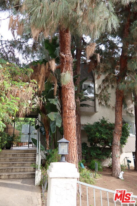 Photo - 944 Palm Ave Unit 2