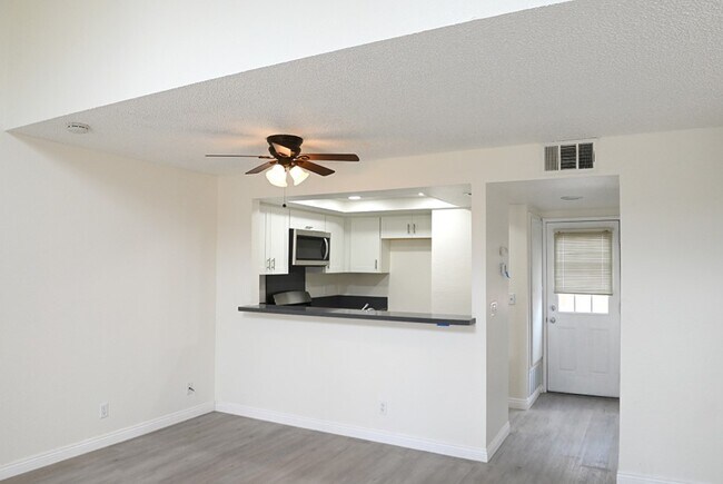 Villas at Columbia