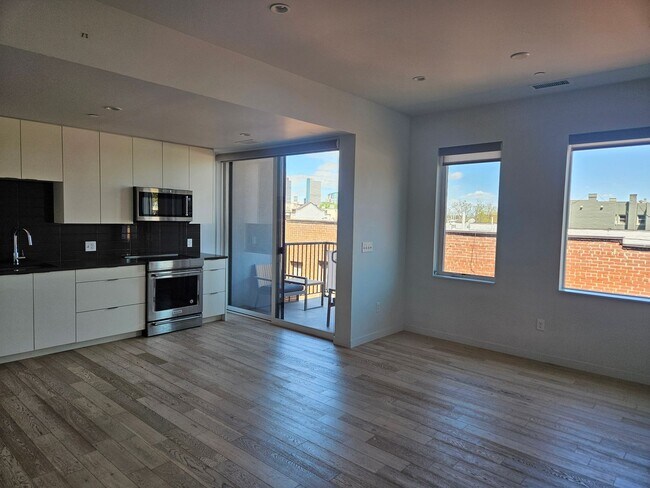 Photo - Beautiful Modern European Design! Include... Unit 308