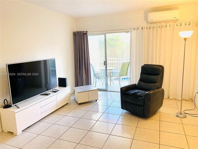 Photo - 1560 NE 127th St Unit 203