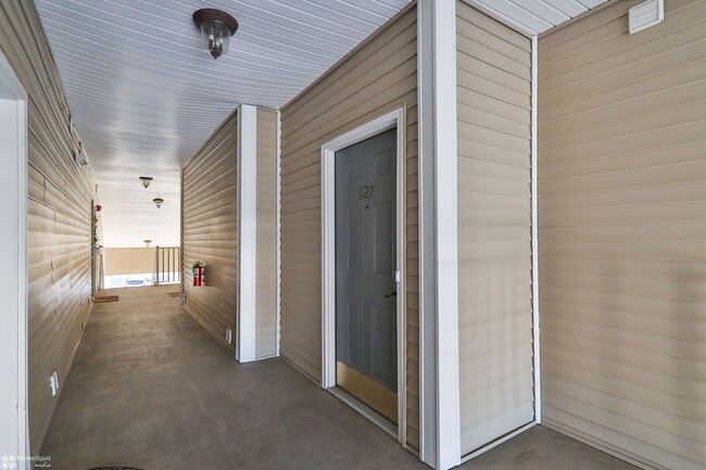 Photo - Bright, spacious 2-bedroom / 2-bath condo available now!