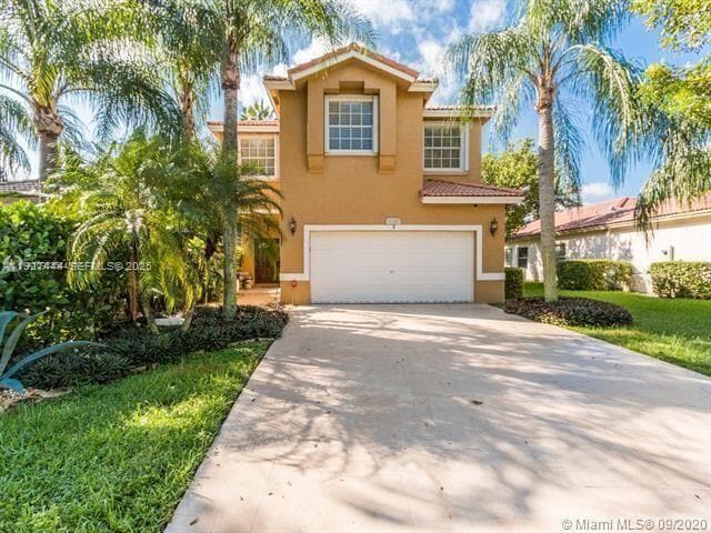 Building Photo - 4950 Pelican Manor