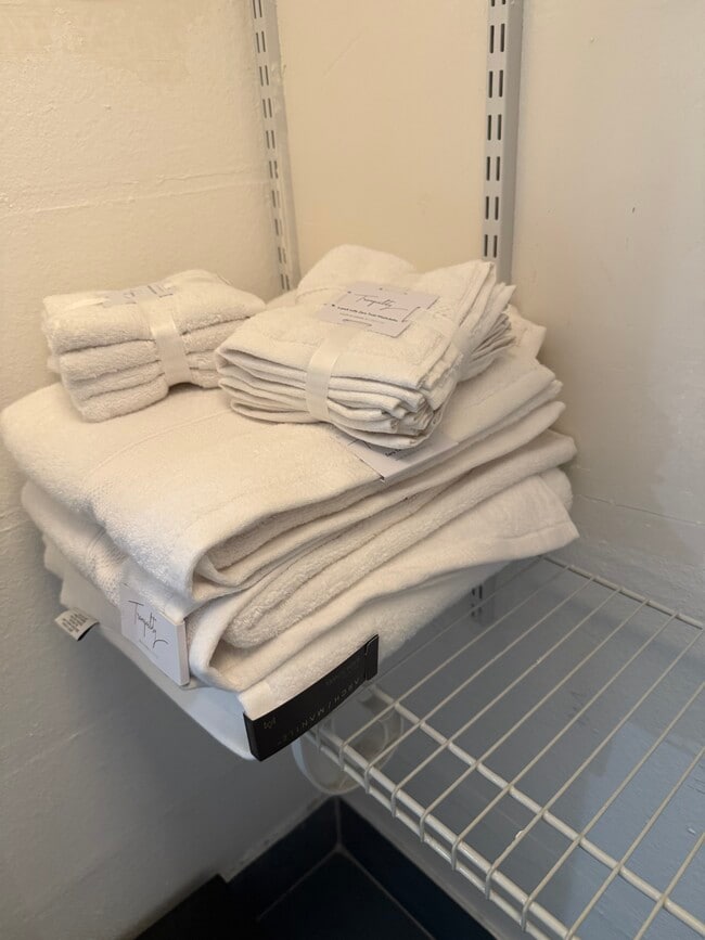 Photo - 3718 Hazelwood St Unidad #15